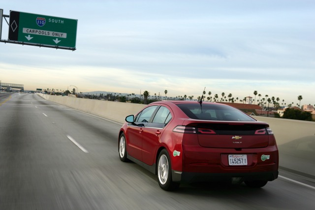 More information about "Chevrolet Puts A Halt On Volt Production"