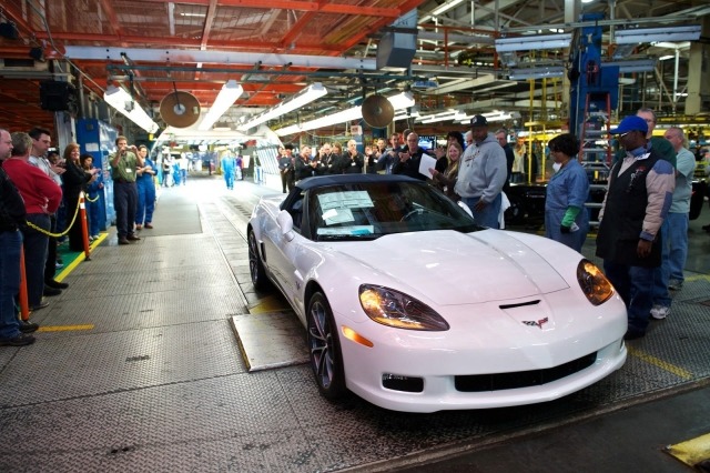 More information about "The Last Corvette C6 Rolls Off The Assembly Line"