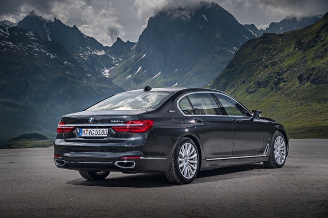 More information about "BMW Unveils the 7-Series Plug-In Hybrid"