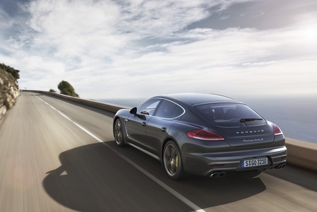 More information about "Porsche Debuts A New Twin-Turbo V8 Engine"