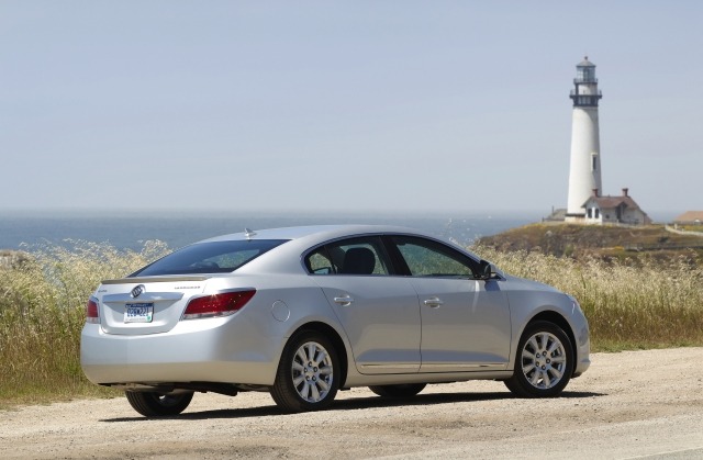 More information about "Spying: Buick LaCrosse and Regal"