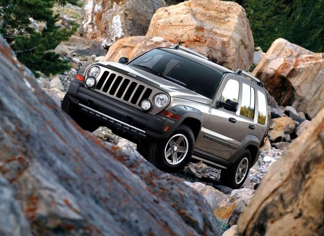 More information about "Chrysler Says No To NHTSA Request To Recall 2.7 Million Jeeps"