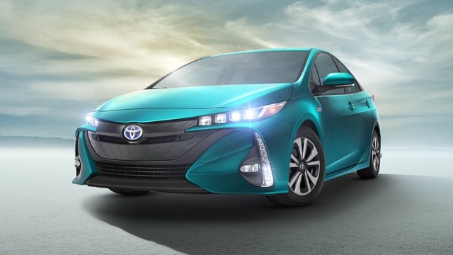 More information about "New York Auto Show: 2017 Toyota Prius Prime"