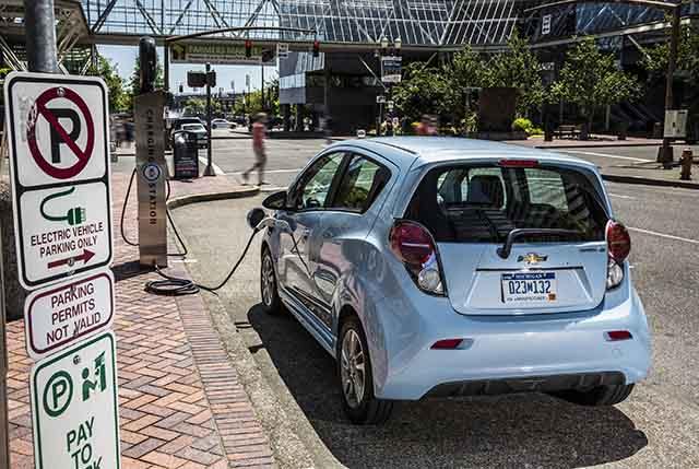 More information about "Chevrolet Cuts Spark EV From Lineup"