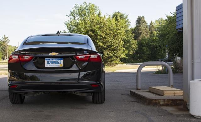 More information about "Quick Drive: 2017 Chevrolet Malibu Hybrid"