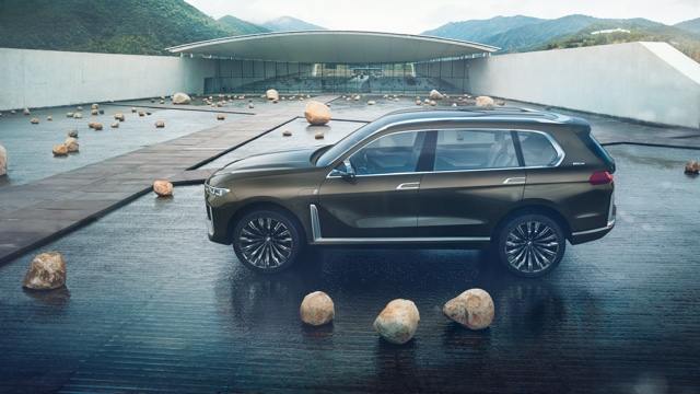 More information about "Frankfurt 2017: BMW Concept X7 iPerformance Goes Big"