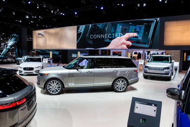 More information about "Land Rover Isn't A Planning Model To Slot Above the Range Rover"