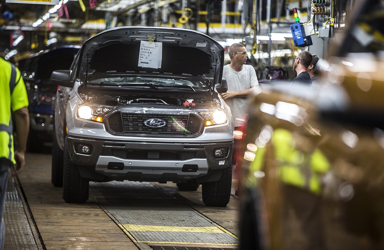 More information about "Ford To Follow In GM's Footsteps By Reporting Sales Quarterly"