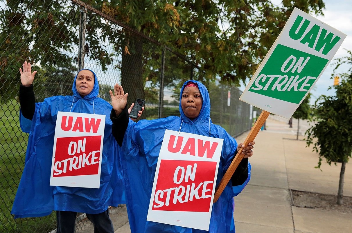 More information about "UAW to Strike General Motors Tonight"