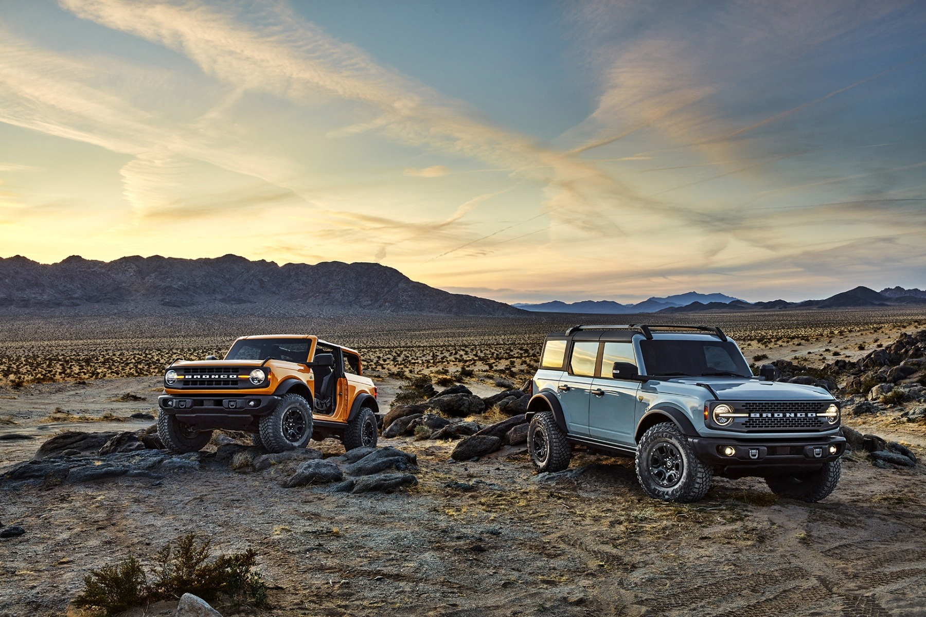 More information about "2021 Ford Bronco Makes A Splash"