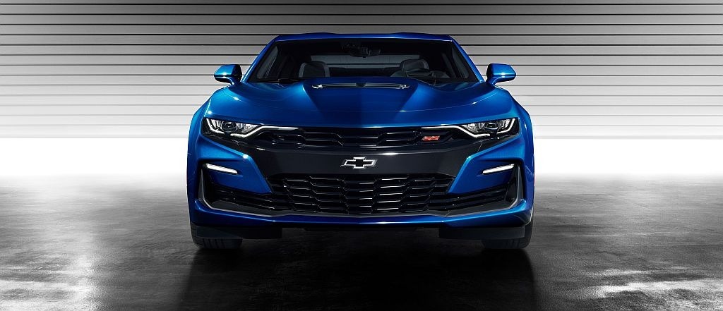 More information about "Chevy Throws $3k On Camaro's Hood for Mustang Drivers"